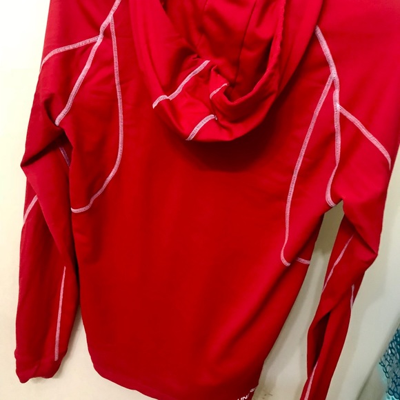 NWOT RED MENS M UNDER ARMOUR ZIP-UP HOODIE - Picture 3 of 3